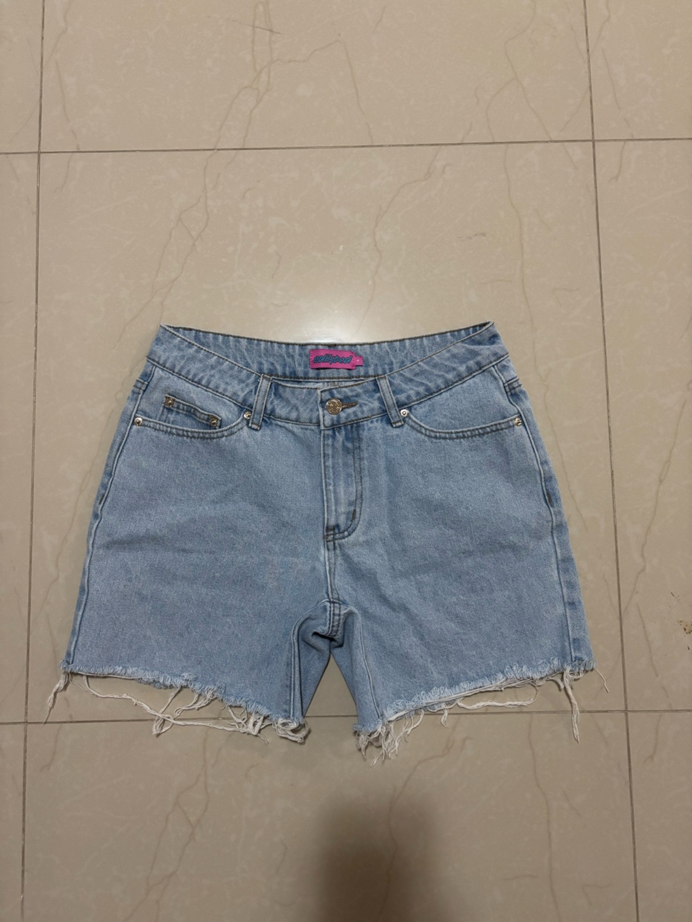 Light washed denim jorts